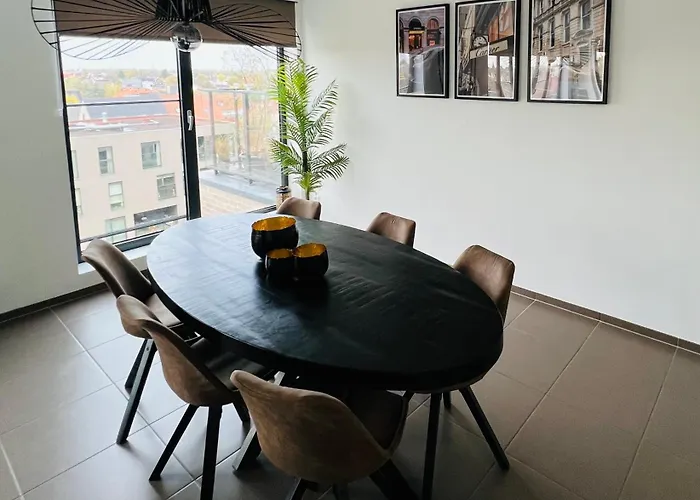 Penthouse With Awesome Terrace And Free Parking
